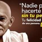 Mahatma Gandhi: Biografía y Frases Inspiradoras