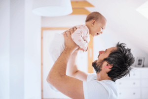 baja-por-paternidad-sin-cobro-pasos-a-seguir-y-recursos-disponibles