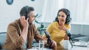 el-guion-de-radio-su-utilidad-y-elementos-esenciales-para-su-creacion