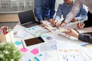 microambiente-y-macroambiente-empresarial-ejemplos-y-diferencias
