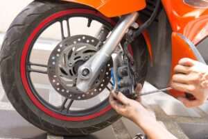 donde-esta-el-freno-de-la-moto