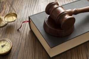 conoce-las-tres-diferencias-clave-entre-normas-y-leyes