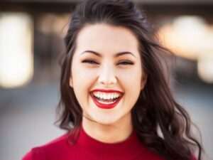 las-caracteristicas-que-definen-a-una-persona-feliz