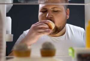 por-que-es-dificil-dejar-de-comer-en-exceso