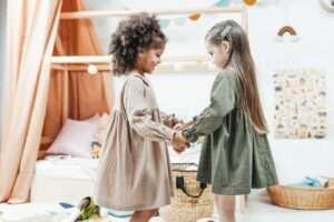 como-ayudar-a-los-ninos-a-desarrollar-habilidades-sociales