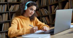 como-evitar-las-distracciones-mientras-se-estudia-en-casa